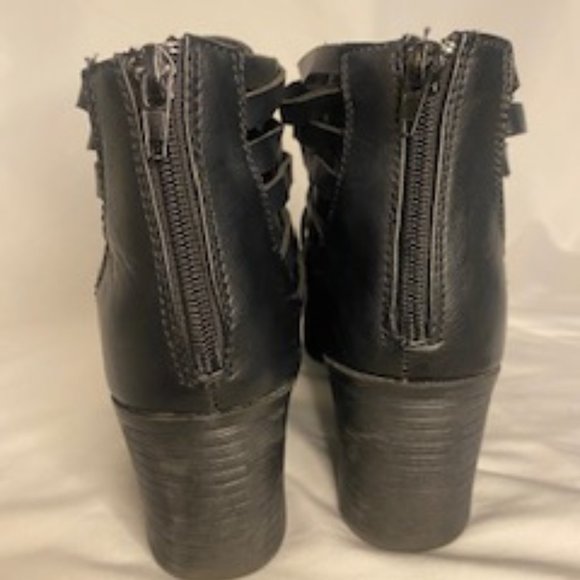 Braided top Bamboo Booties in Black - Picture 3 of 7